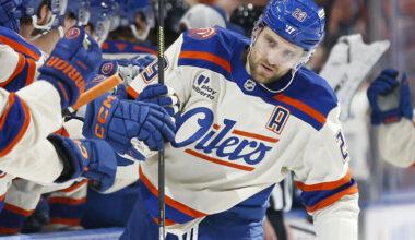 Oilers score 4 1st-period goals in victory over slumping Jets