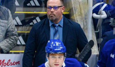 Leafs fire assistant coach Savard amid NHL-worst power play