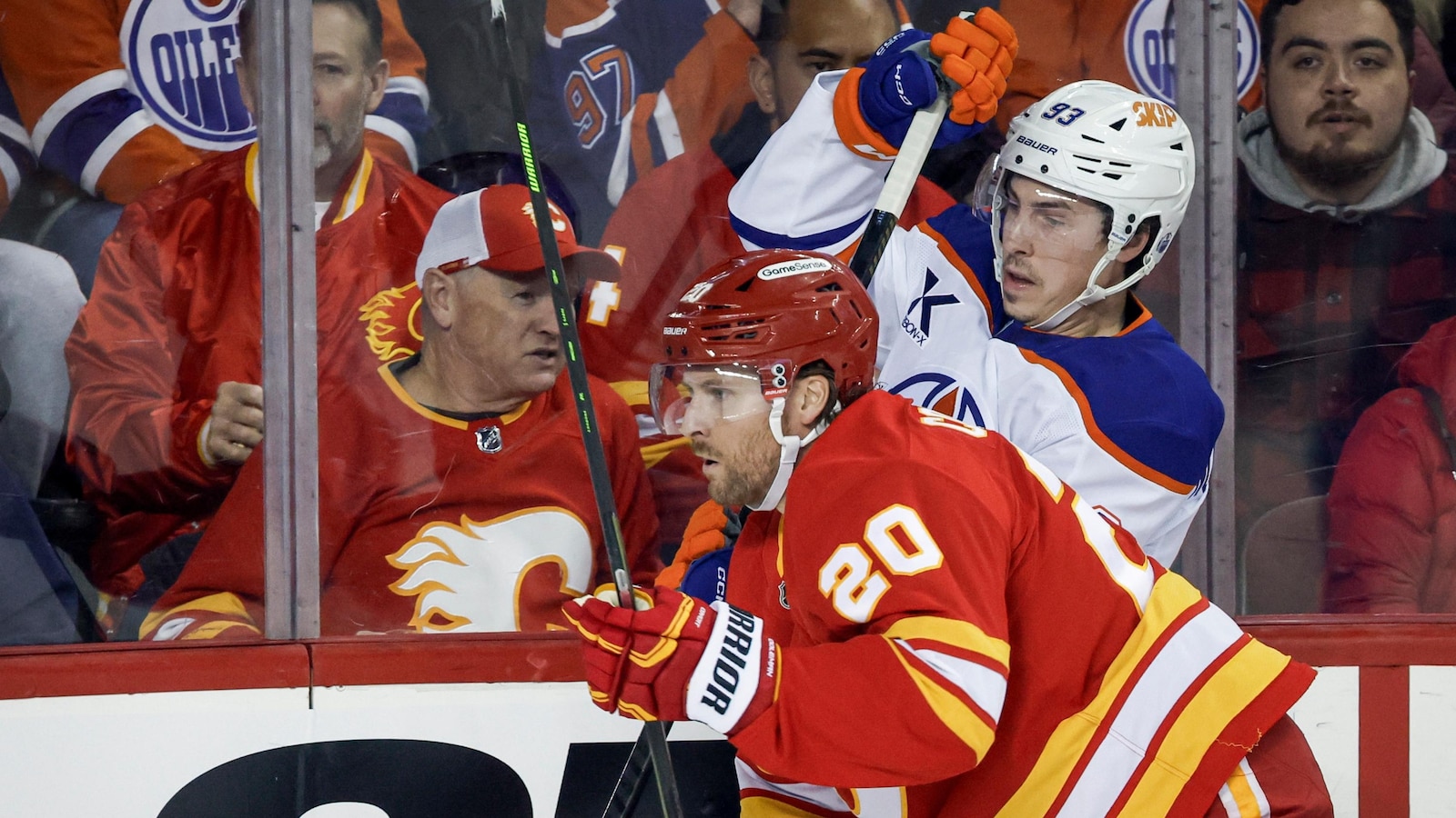 Blake Coleman scores late as Flames edge Oilers 3-2
