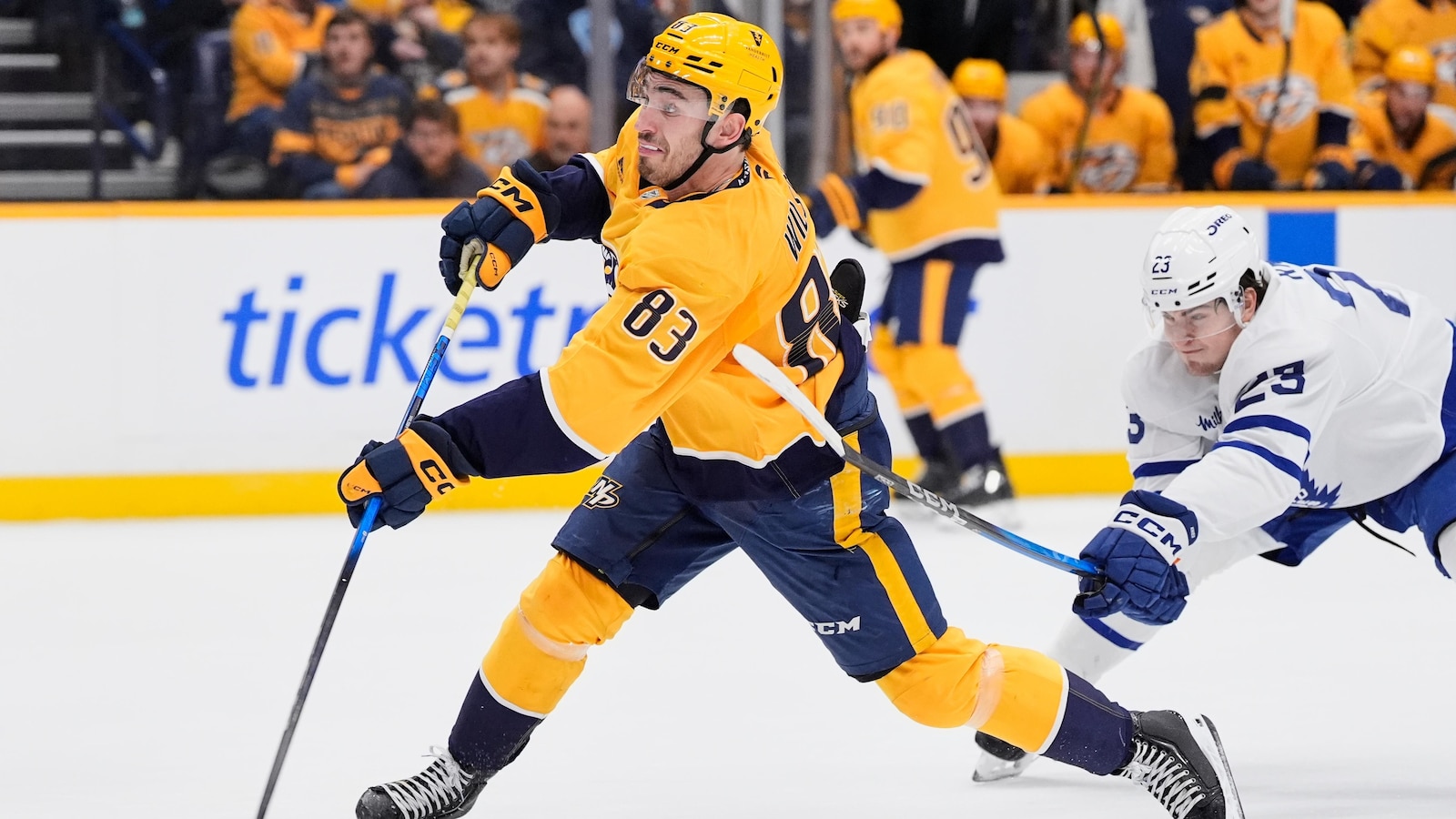 Luke Evangelista breaks 3rd-period tie in Predators' 5-3 victory over the Maple Leafs