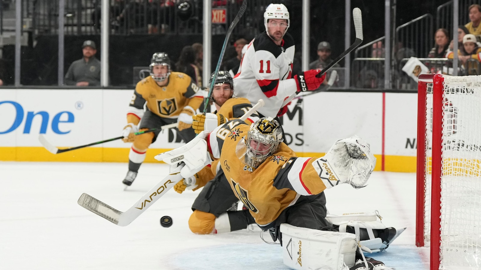 Jesper Bratt notches winner in shootout as Devils top Golden Knights in Vegas, 2-1