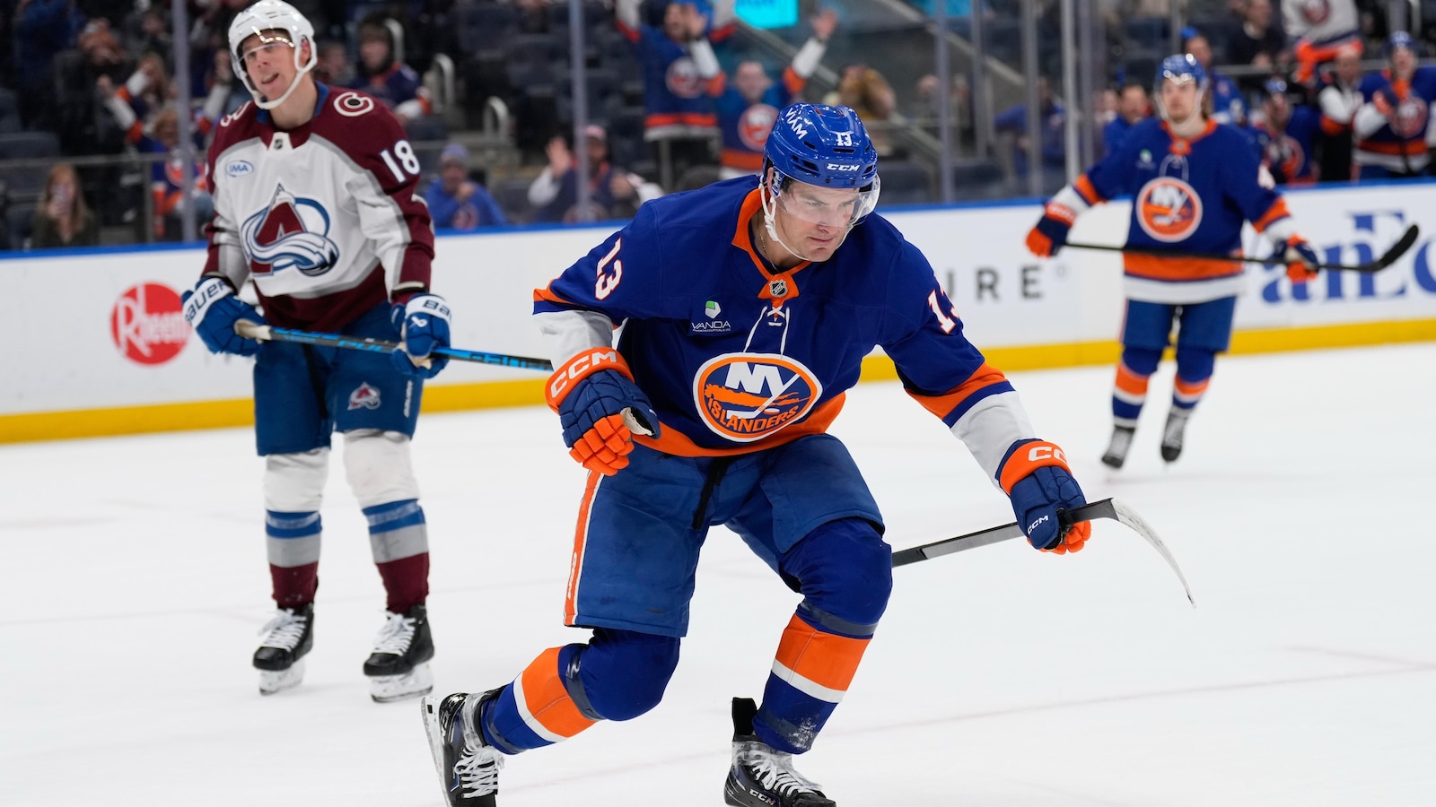 Barzal’s goal, 2 assists help Islanders beat Avalanche 6-3