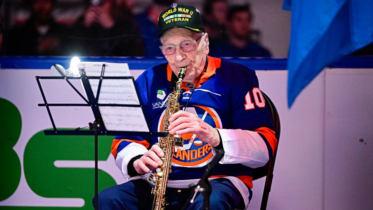 104-Year-Old WWII Vet Shreds National Anthem On Sax At Islanders Game