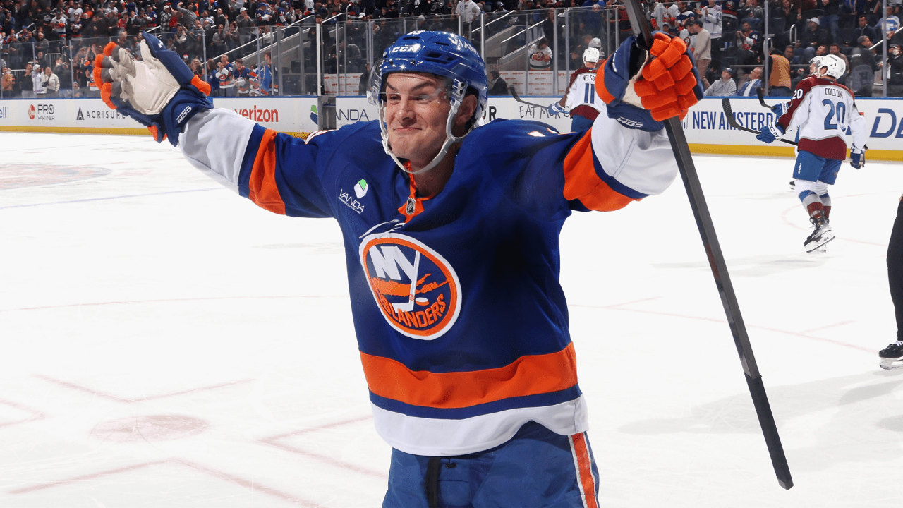Barzal has 3 points, Islanders end Avalanche’s 17-game point streak