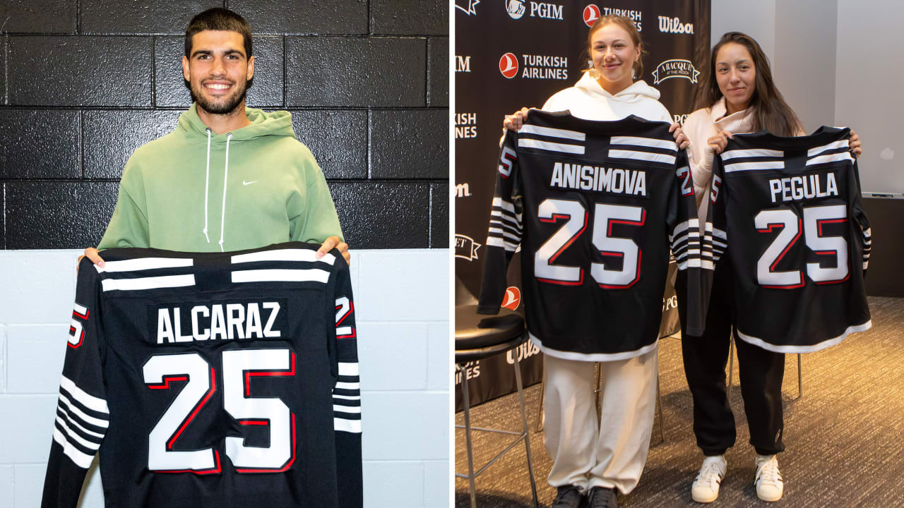 Tennis stars get custom Devils jerseys after New Jersey tournament