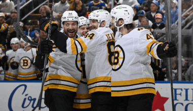Kastelic, Minten each scores twice, Bruins defeat Blues