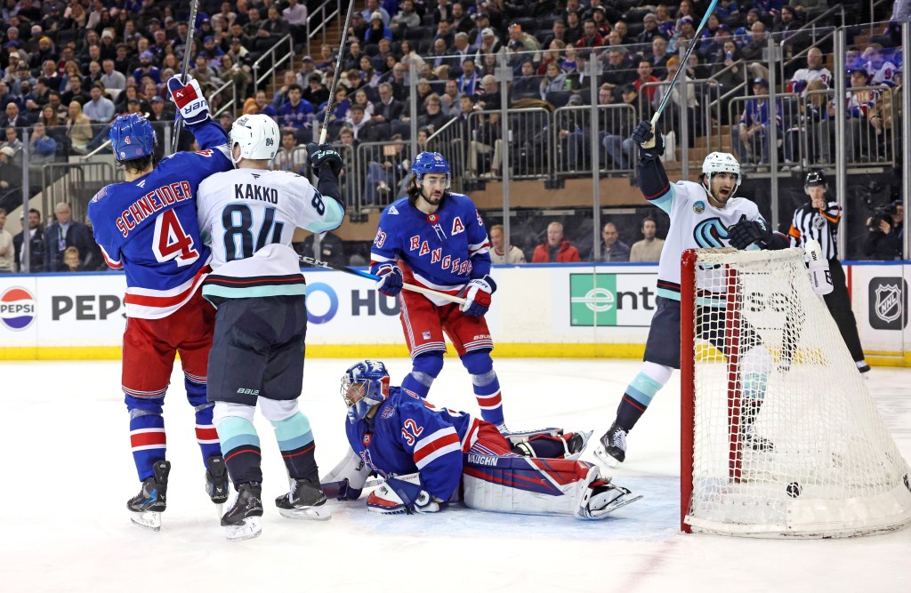 The Rangers continued their slide with a loss on Tuesday night.