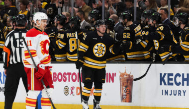 Calgary Flames v Boston Bruins