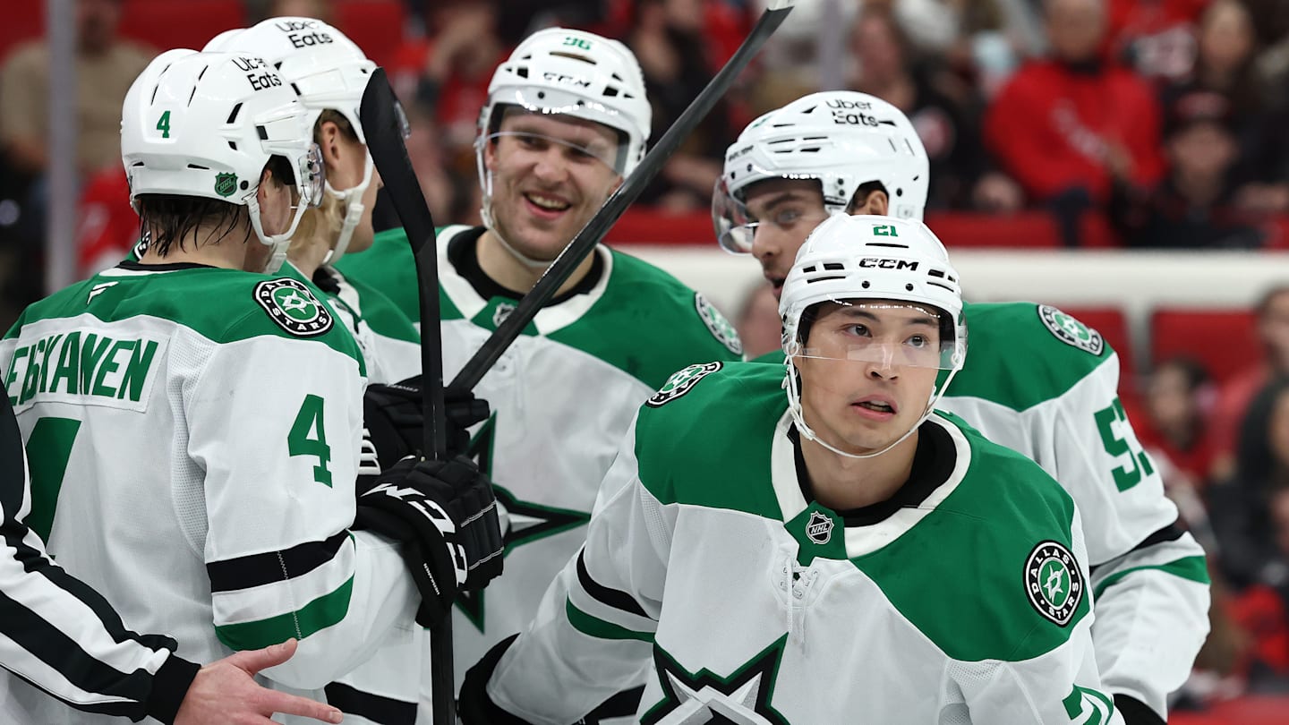 Dallas Stars v Carolina Hurricanes