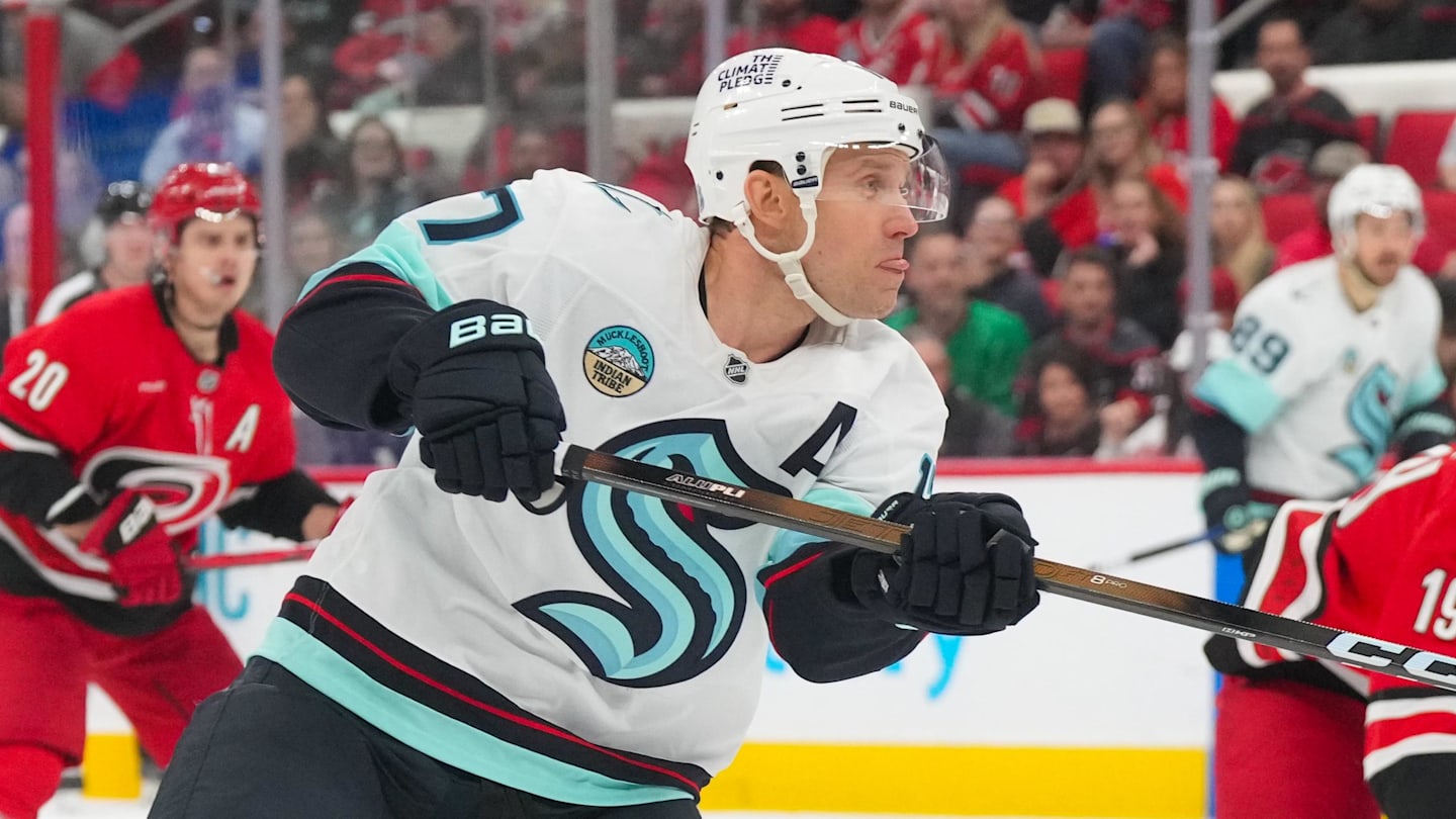 NHL Best Bets Today (Picks for Kraken-Rangers, Hurricanes-Red Wings, Canucks-Habs)