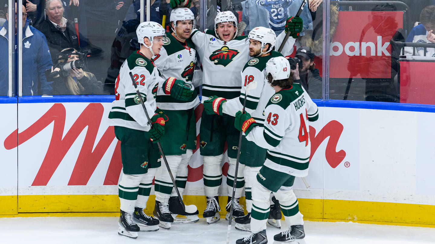 NHL: JAN 19 Wild at Maple Leafs