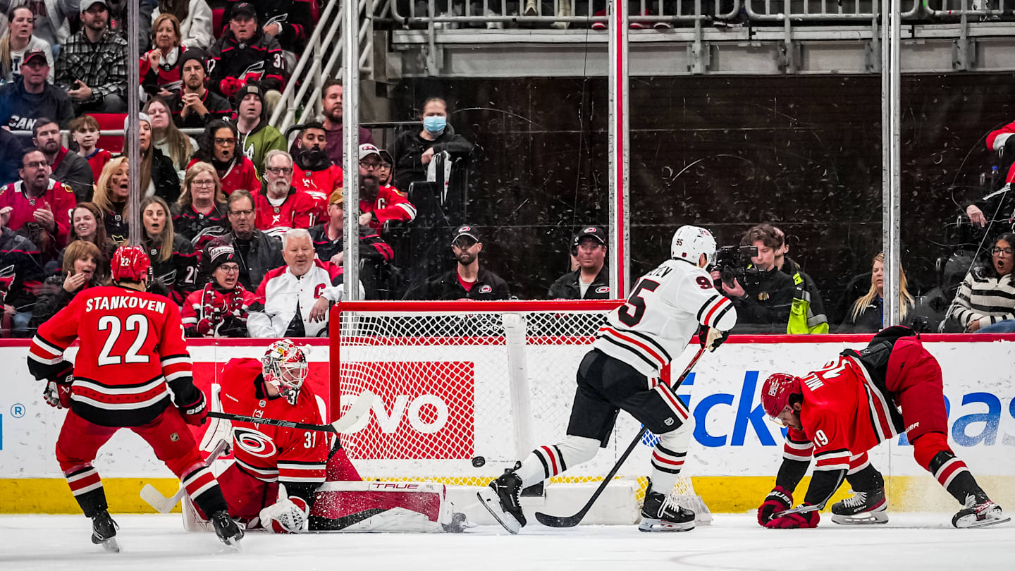 Chicago Blackhawks v Carolina Hurricanes