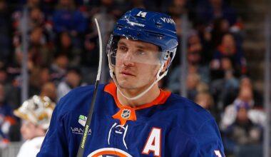 Boston Bruins v New York Islanders