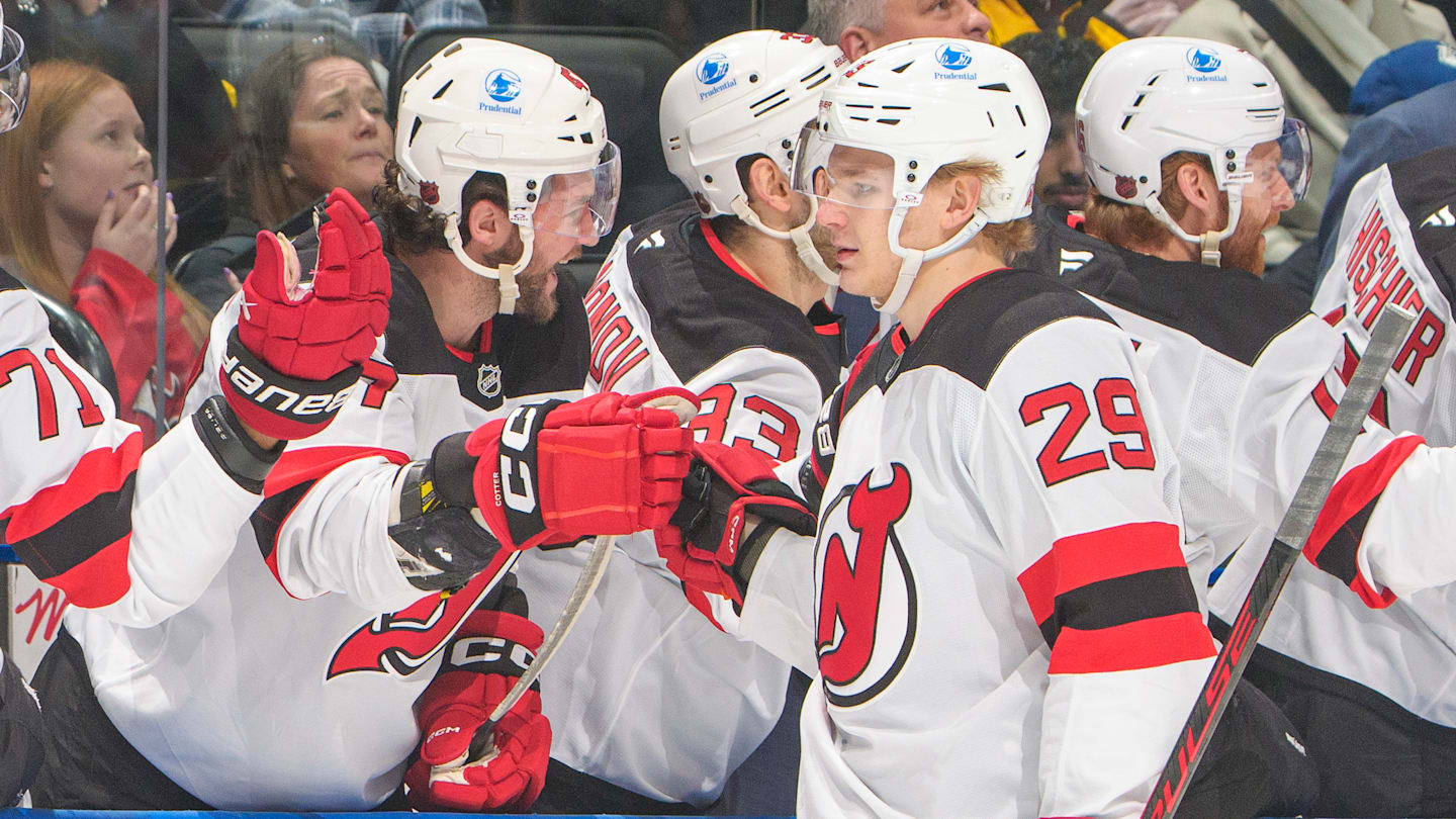 New Jersey Devils v Vancouver Canucks