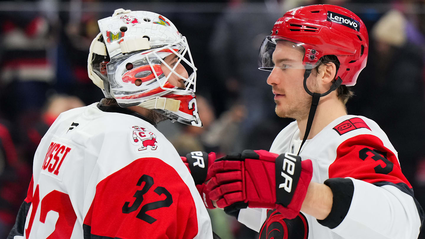 Carolina Hurricanes v Ottawa Senators