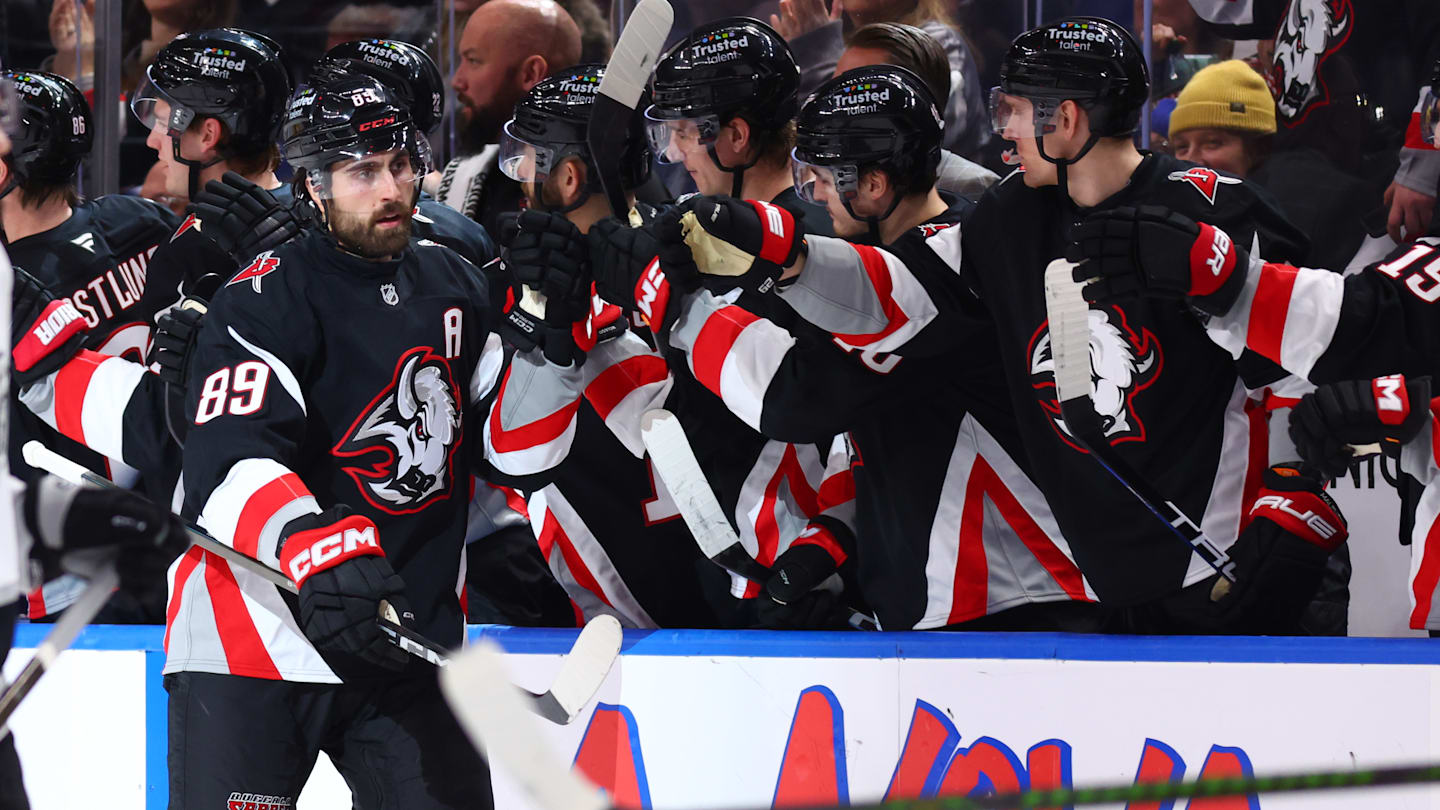 Los Angeles Kings v Buffalo Sabres