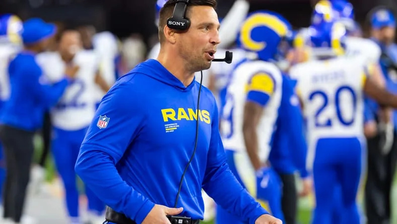 Rams defensive coordinator Chris Shula on the sideline during a game.
