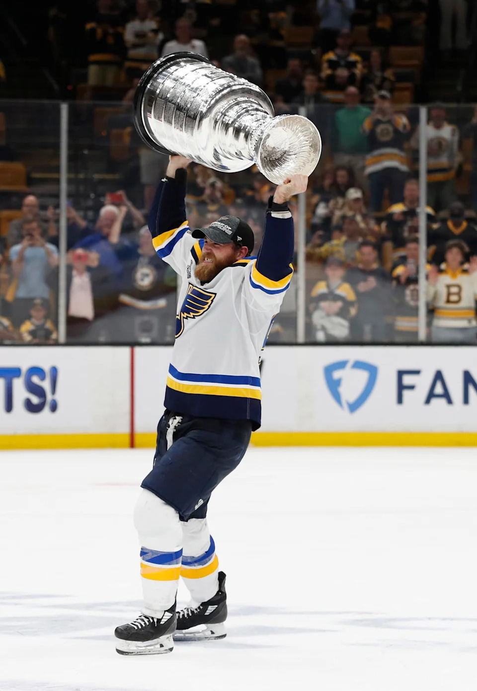 Credit: Winslow Townson. O'Reilly hoisting the Stanley Cup in 2019 with the St. Louis Blues.