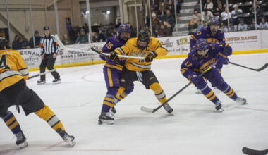 Huskies hockey sweep No. 17 Mavericks for fifth straight win | News, Sports, Jobs