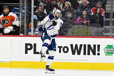 The Tampa Bay Lightning carry a winning streak into a crucial NHL match against the Pittsburgh Penguins