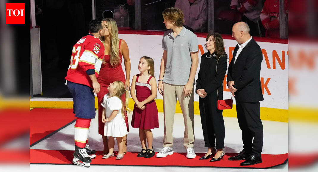 Brad Marchand celebrates 1,000th NHL game with Florida Panthers after unique teammate tribute ceremony night | NHL News