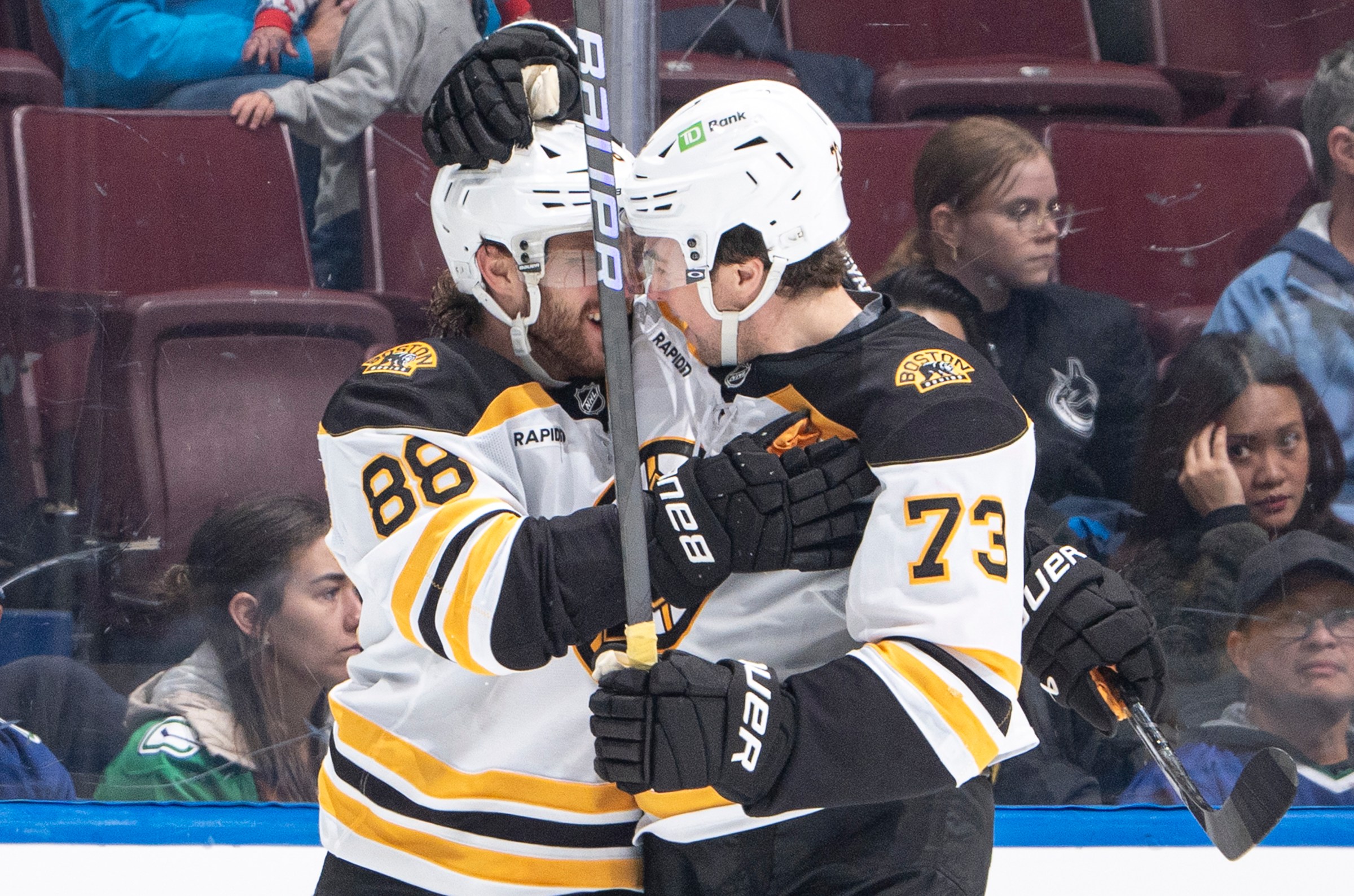 Preview: Bruins host streaking Canucks