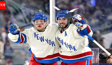 Mika Zibanejad hat trick leads New York Rangers to 5-1 win over Florida Panthers in NHL Winter Classic | NHL News