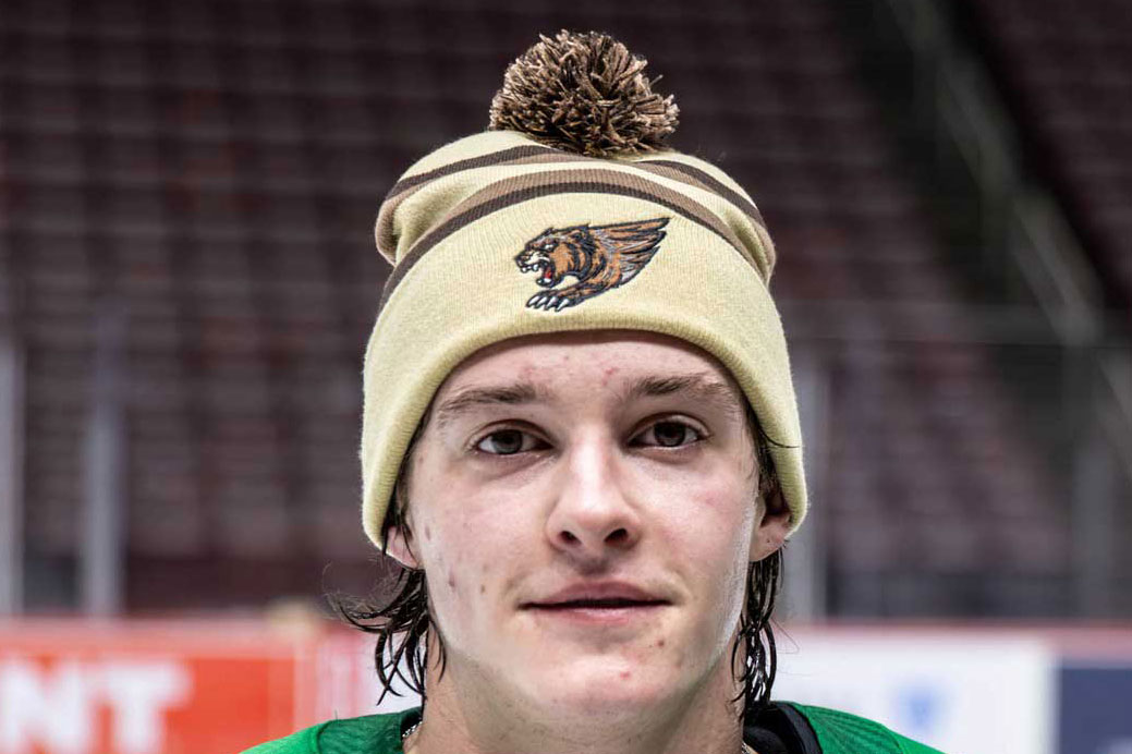 Cam Allen wears Hershey Bears 'Screaming Bear' knit hat