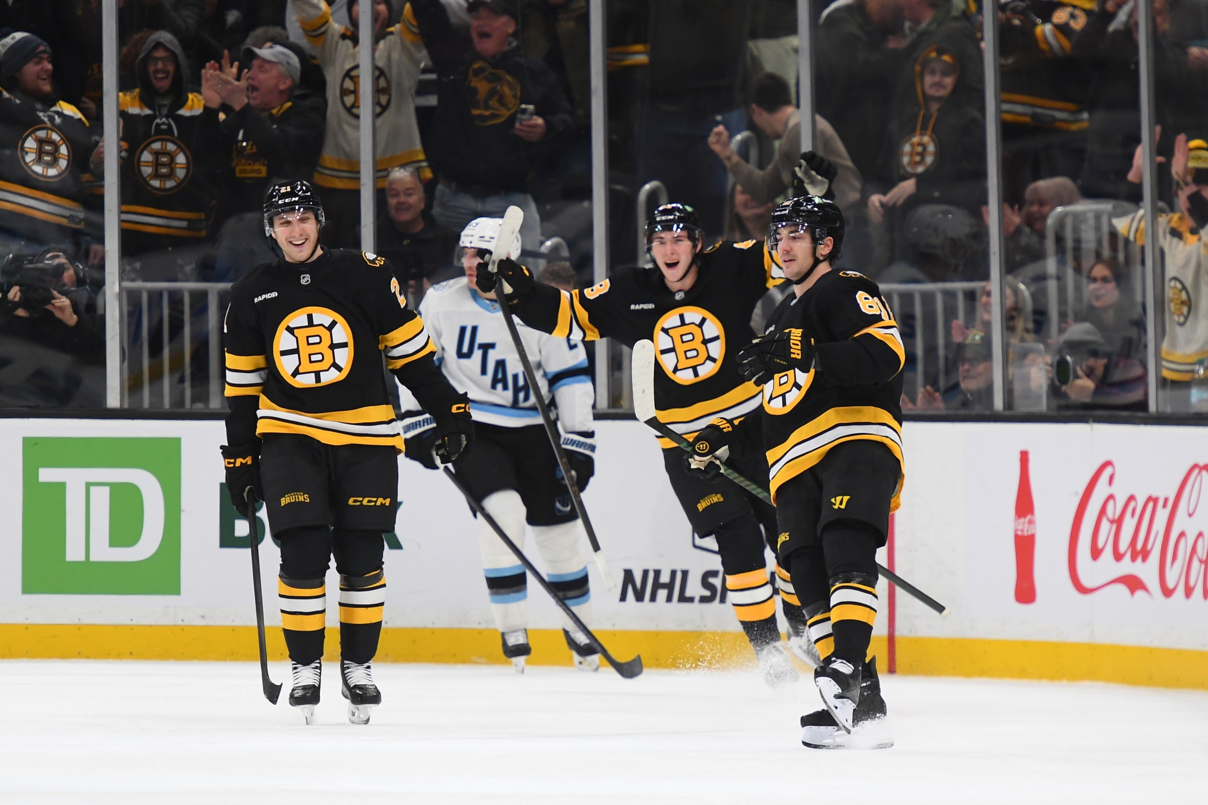 Recap: Bruins top Mammoth, 4-1, with Geekie’s two-goal night