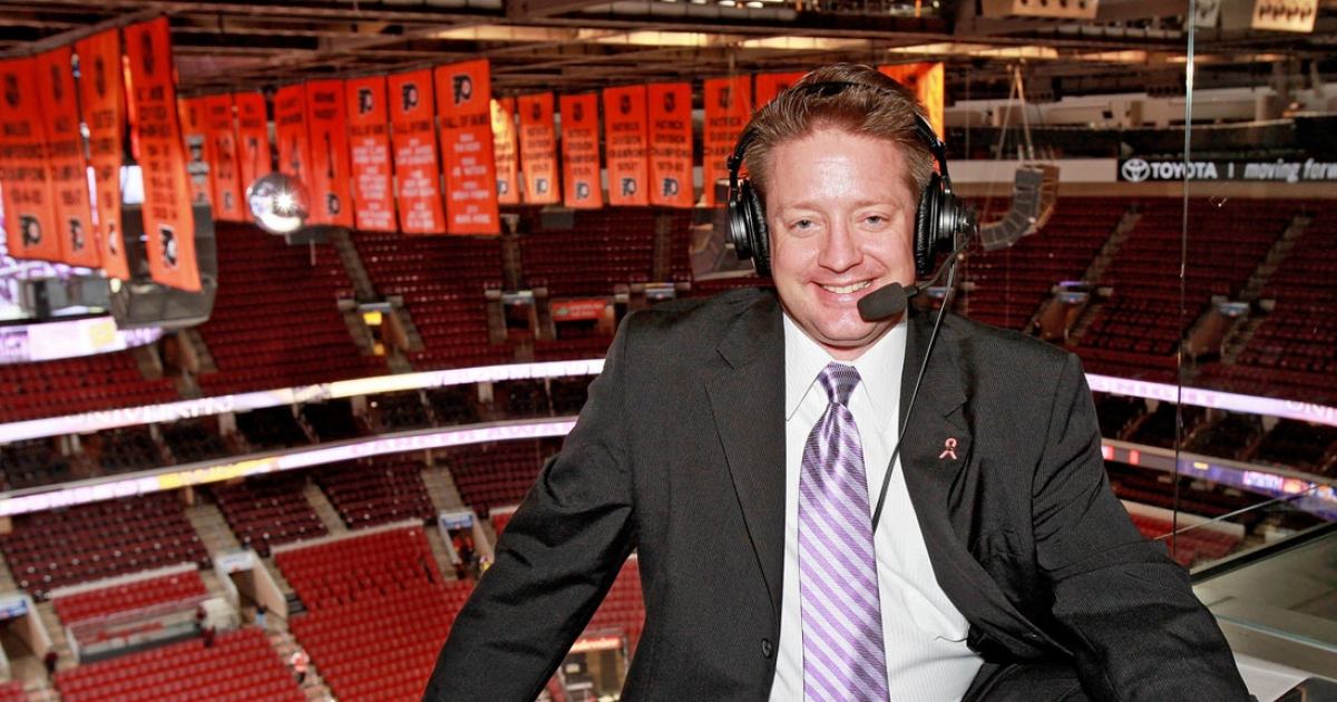 VIDEO: Howard and Robin Quivers Talk Philadelphia Flyers Announcer's Hot Mic Flub