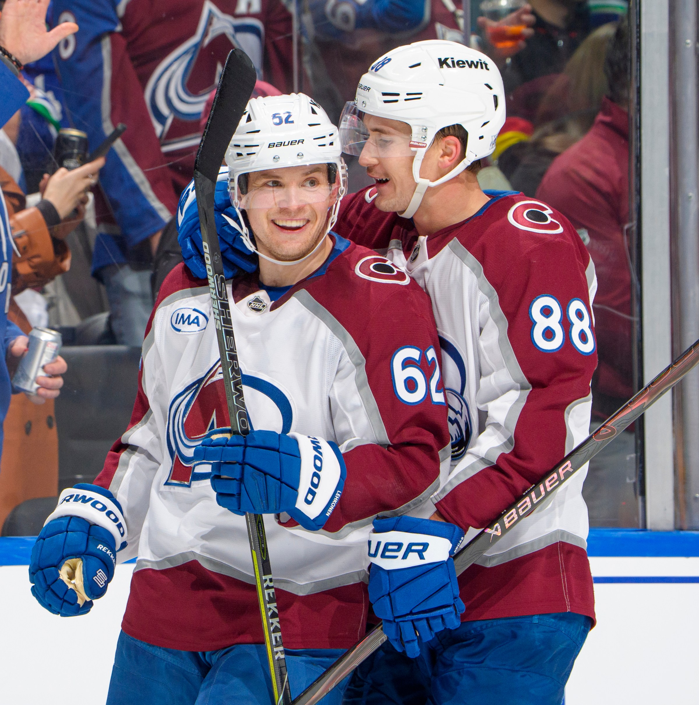 Weekly Cupcakes: Can Colorado break the NHL points record this season?