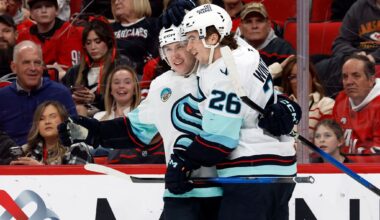 Kraken rally from 2 goals down and beat Rangers 4-2