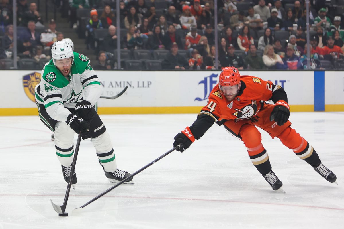 Anaheim Ducks center Jansen Harkins (24) battles for the puck during an NHL game against the Dallas Stars on January 13, 2026 in Anaheim, CA. Anaheim Ducks center Jansen Harkins (24) battles for the puck during an NHL game against the Dallas Stars on January 13, 2026 in Anaheim, CA.