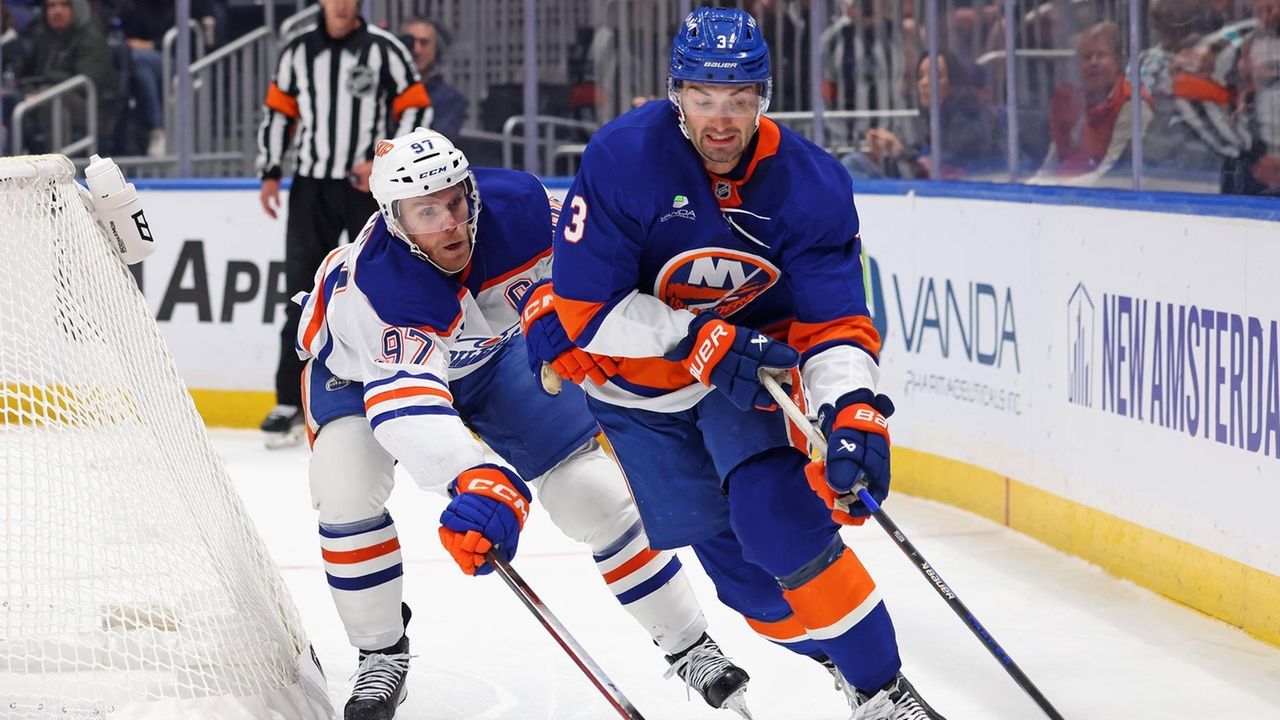 Oilers' Connor McDavid praises Islanders' Adam Pelech, Matthew Schaefer