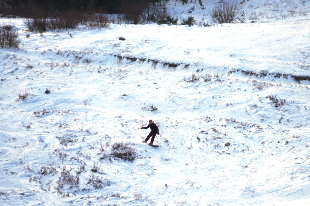 Backcountry skiers caught in Colorado mountain avalanches – The News Herald