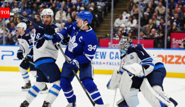 NHL Injury Update: Winnipeg Jets defenseman Colin Miller out week-to-week following knee surgery | NHL News