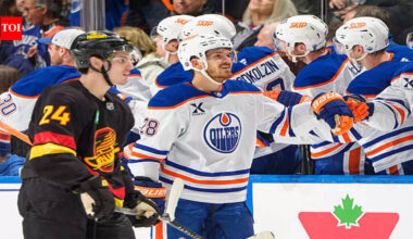 Jack Roslovic and Kasperi Kapanen score twice in Edmonton Oilers’ 6–0 win over Vancouver Canucks | NHL News