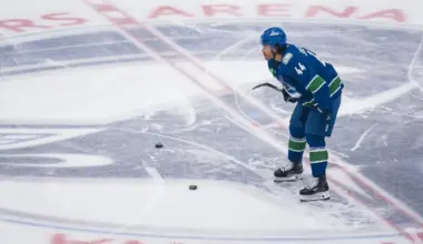 NHL insider shares big update regarding Vancouver Canucks' plans to trade Kiefer Sherwood