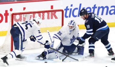 Jonathan Toews Returns to Chicago as Jets take on Blackhawks