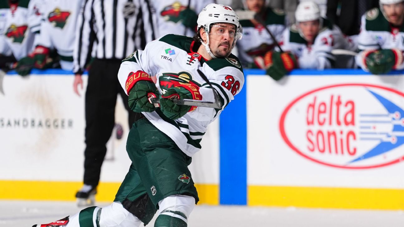 Fantasy hockey pickups: Ryan Hartman, Hampus Lindholm and more weekly lineup adds