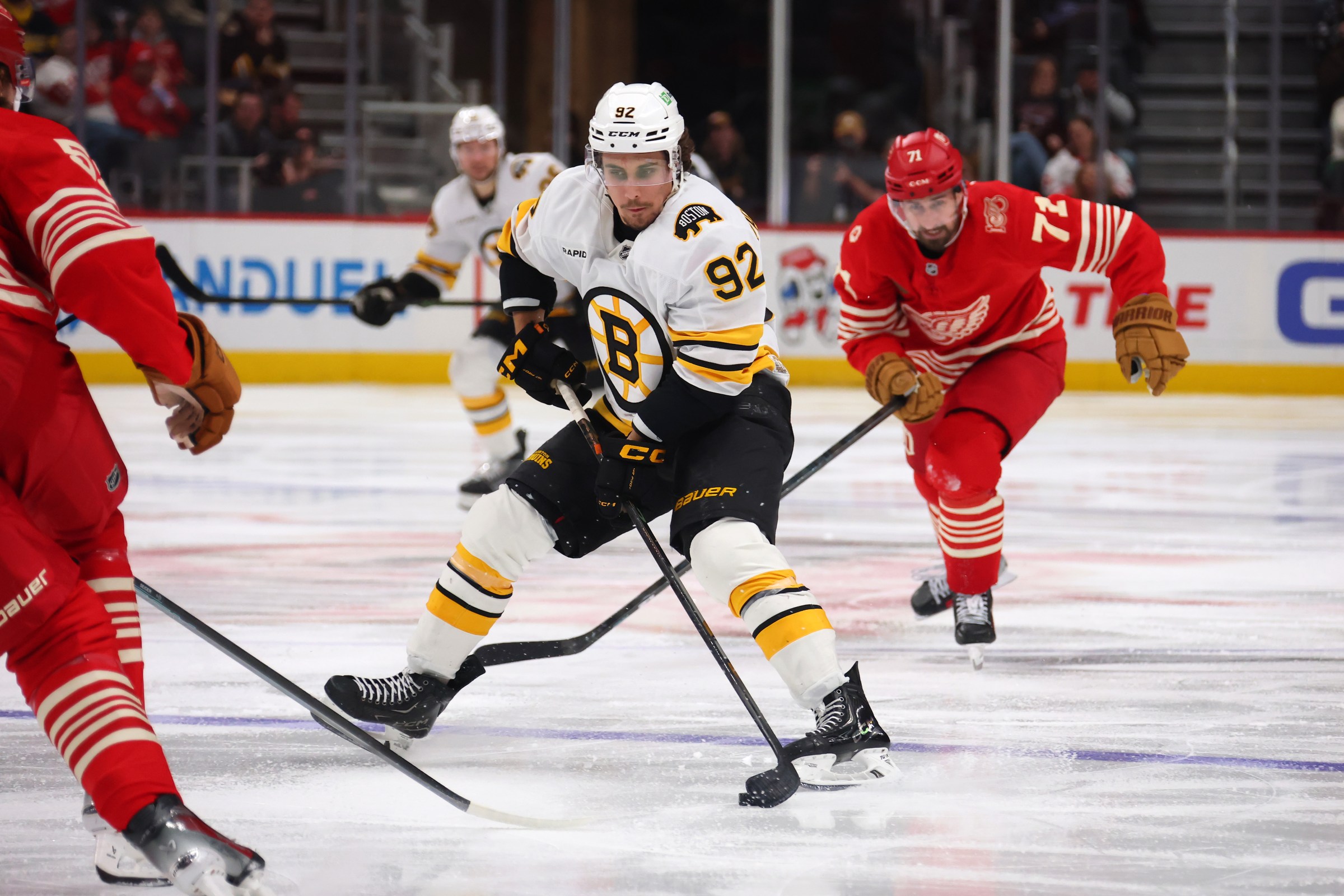 Preview: Bruins look to extend win streak with Red Wings in town