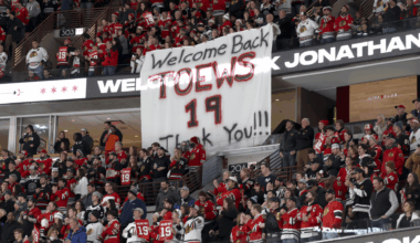 RECAP: Blackhawks ground Jets, win 2-0 in Toews' return to Chicago