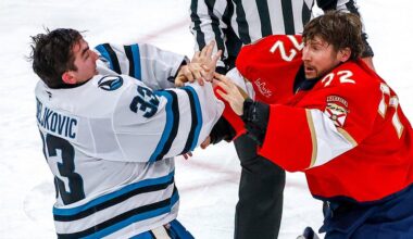 NHL goaltenders get into rare fight during Sharks’ win over Panthers