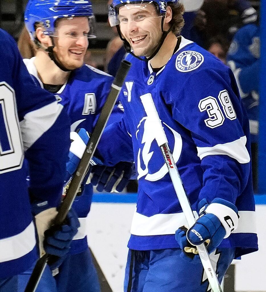 NHL roundup: Hagel scores twice as Lightning beat Sharks 4-1 | NanaimoNewsNOW