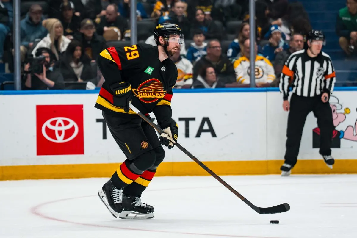 Vancouver Canucks urged to move on from blueliner nearly one year after trading for him