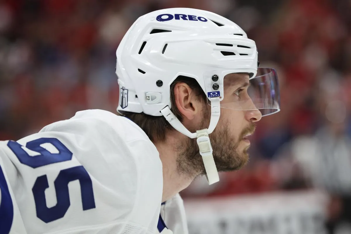 Maple Leafs lose Oliver Ekman-Larsson mid-game vs. the Red Wings