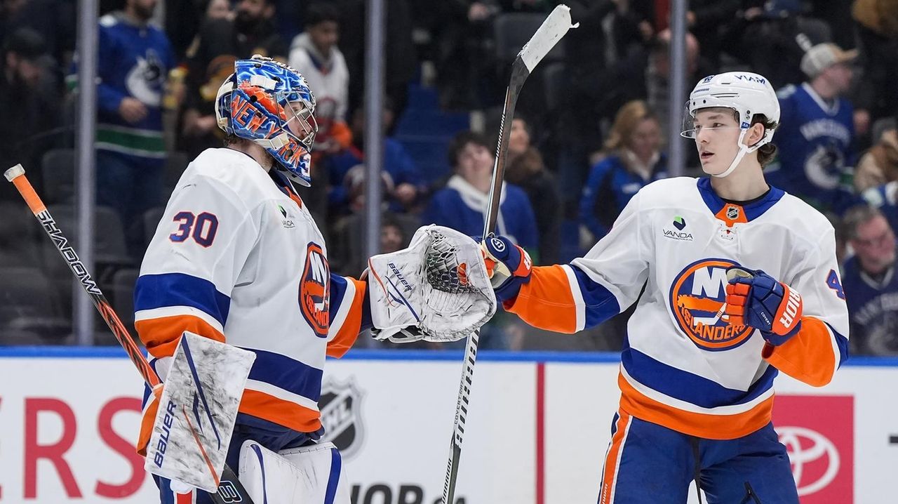 Islanders enter final game of road trip with playoff chances still intact