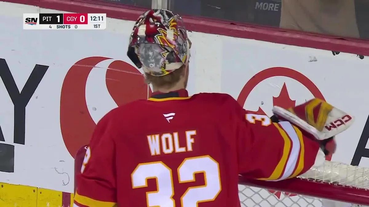 Evgeni Malkin with a Goal vs. Calgary Flames