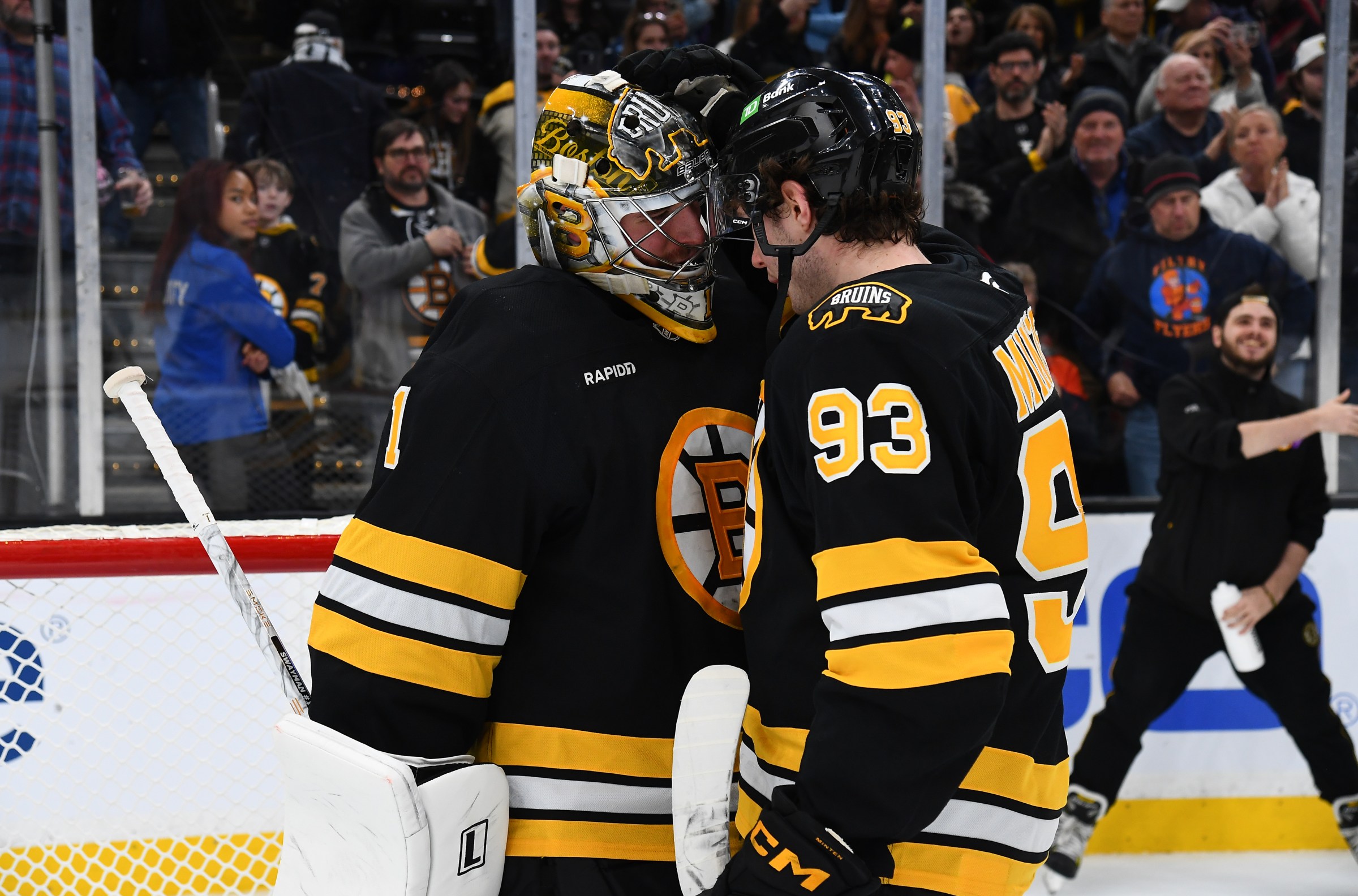 Recap: Bruins stay hot with shutout win over Red Wings