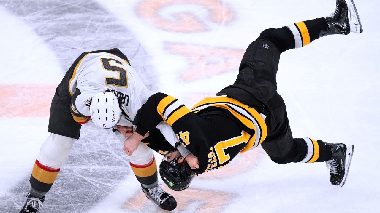 Bruins strike early, hold off Golden Knights 4-3 for 9th win in 11 games.